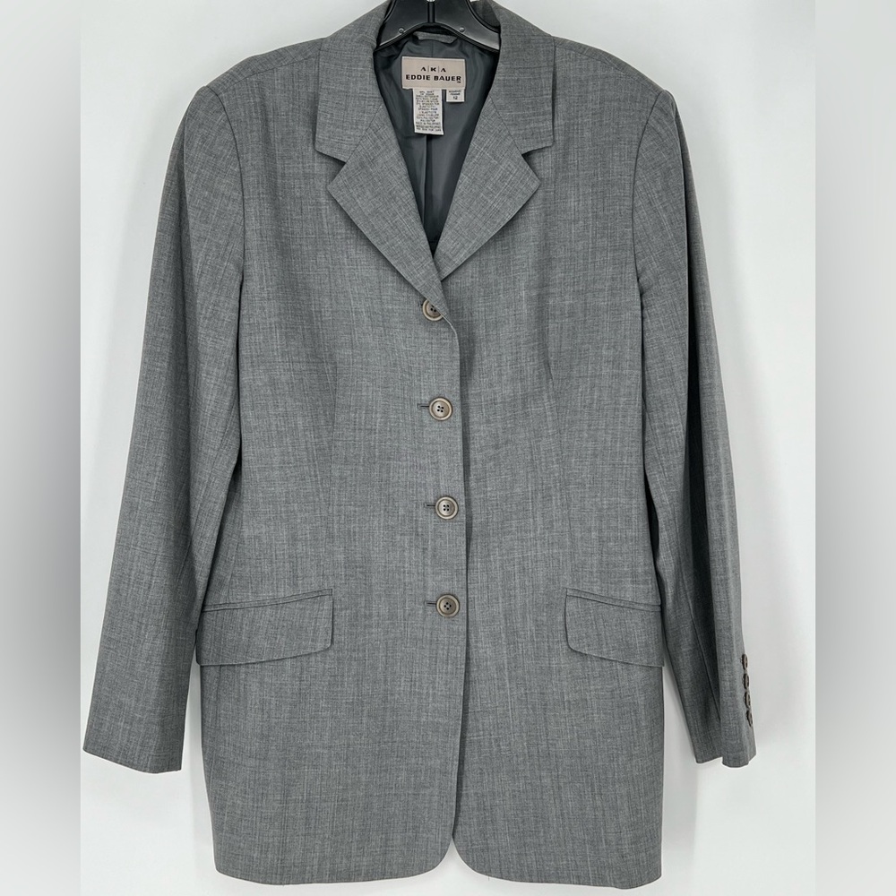 EDDIE BAUER A/K/A DOVE GREY WOOL BLAZER NWOT FULLY LINED 4 BUTTONS DEEP POCKETS
